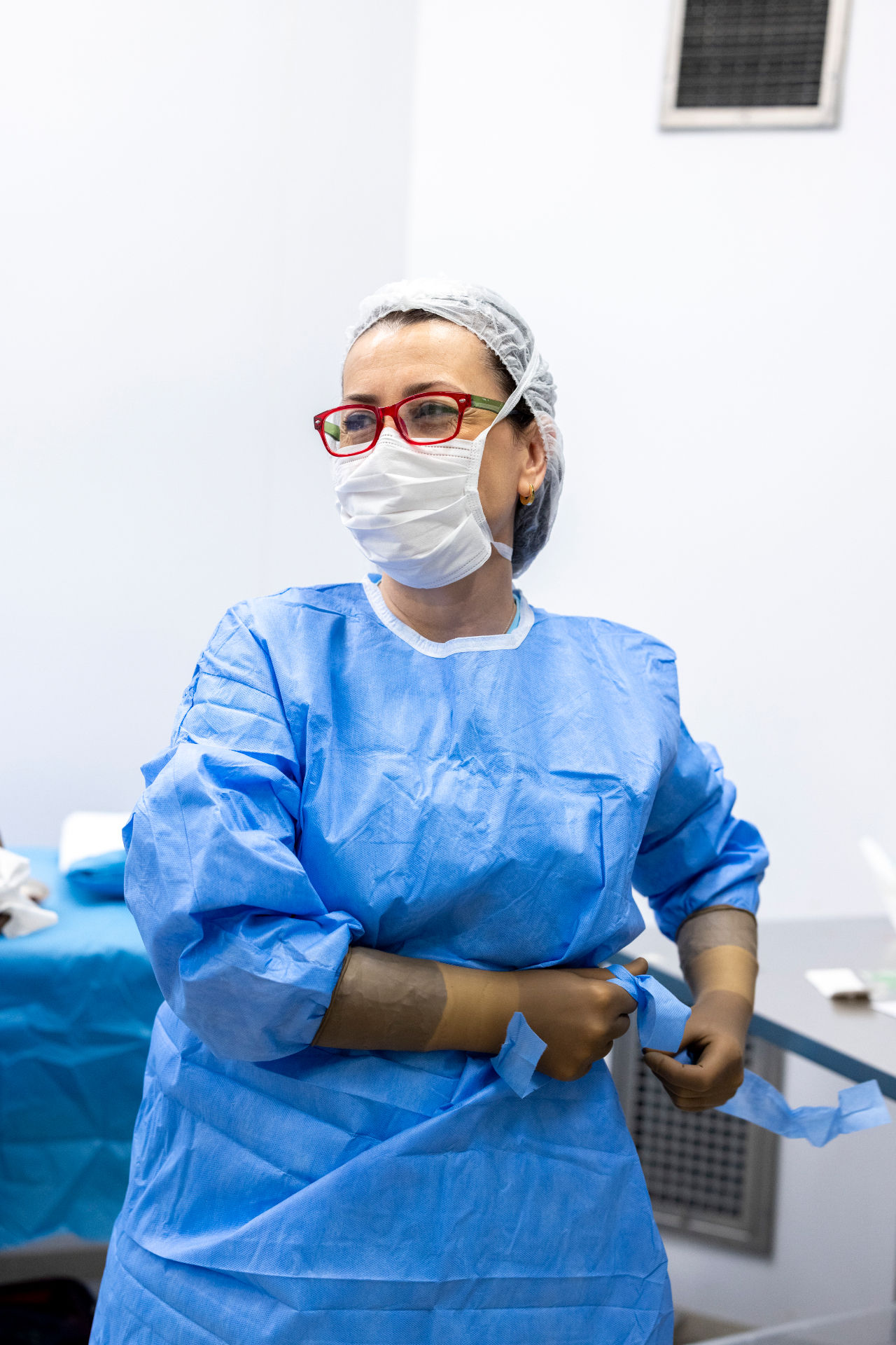Dr Berra Önsoy preparing for surgery