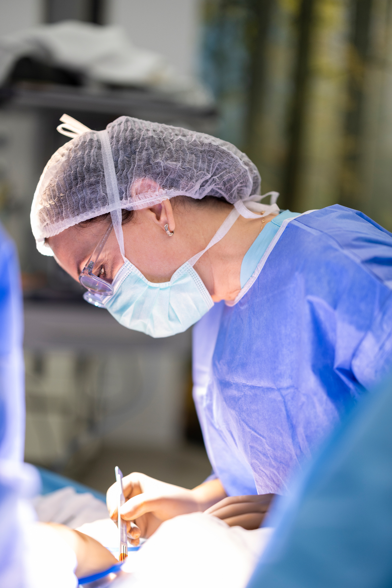 Dr Berra Önsoy in the operating theatre